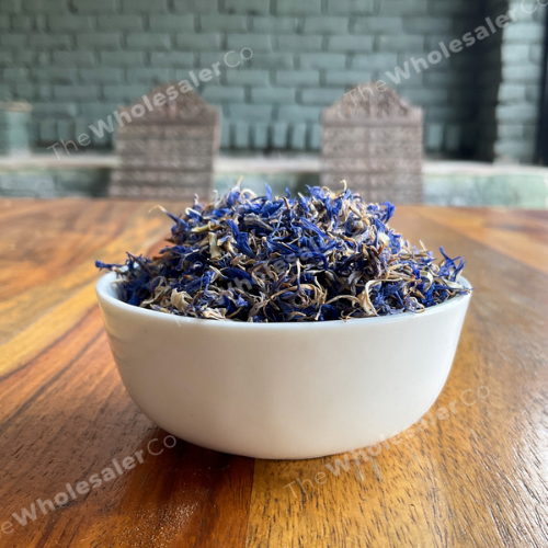 زهرة الذرة الزرقاء المجففة - Centaurea cyanus - زر البكالوريوس