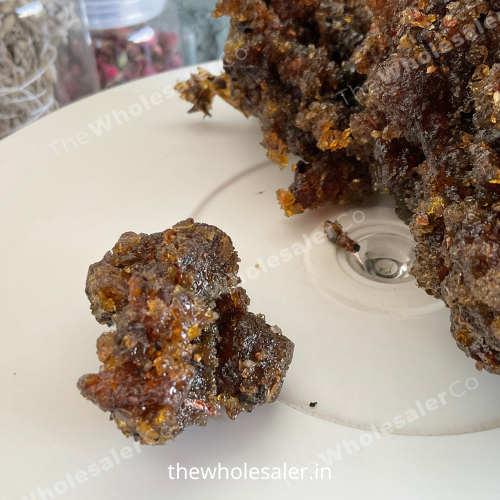 Guggul Gum (بريميوم) - Gugul Gond - Commiphora wightii